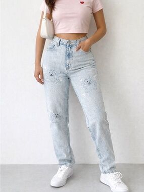 Daily Jeans Vintage Y2K Teddy Bear Embroidered Mom Jeans High Rise Light Wash